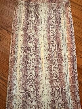 Le Superbe Sequin Snake Midi Skirt  Size Medium